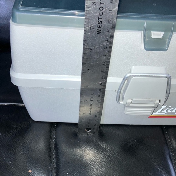 Vintage Lid Locker fishing box - Picture 7 of 14